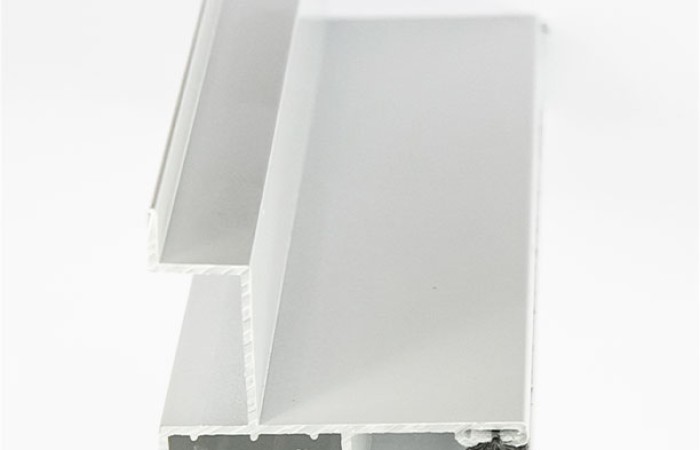 02-carril-de-persiana-compacto-R5B