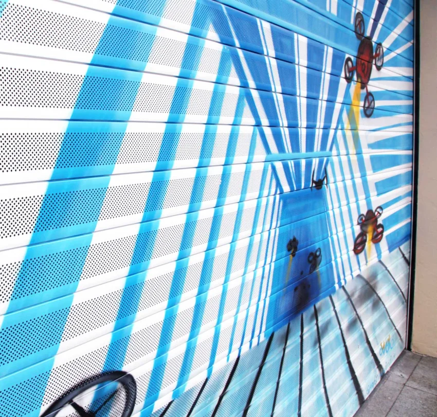  Blinds for shops and premises